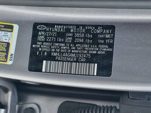 Used 2021 Hyundai Elantra SE FWD image 42