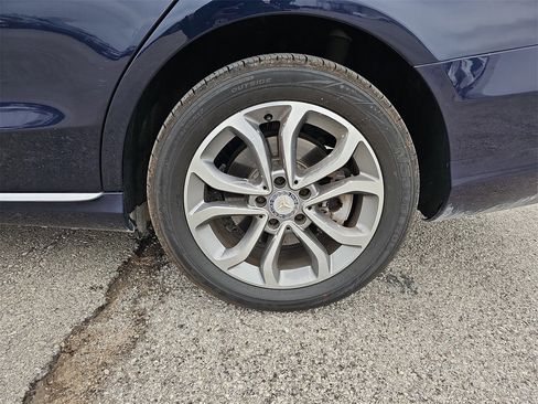 Used 2016 Mercedes-Benz C 300 4MATIC Sedan w/ Multimedia Package image 38