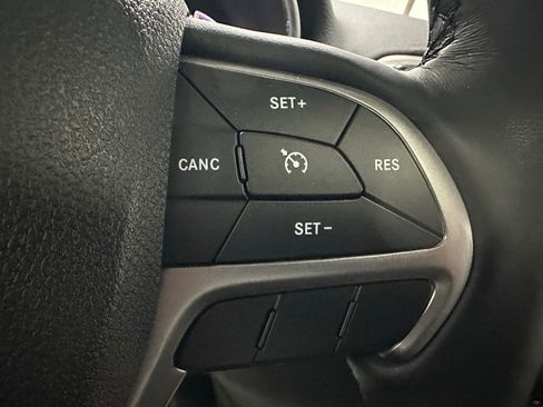 Used 2018 Jeep Grand Cherokee Limited AWD/4WD image 20