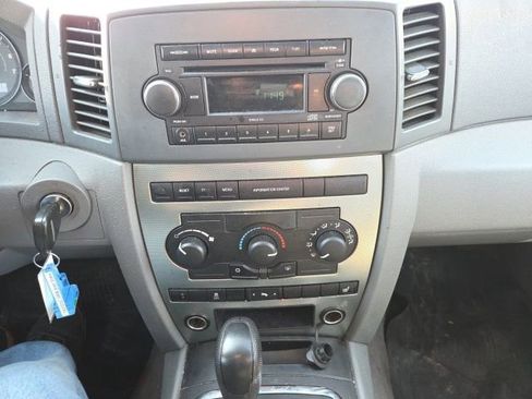 Used 2006 Jeep Grand Cherokee Laredo image 28