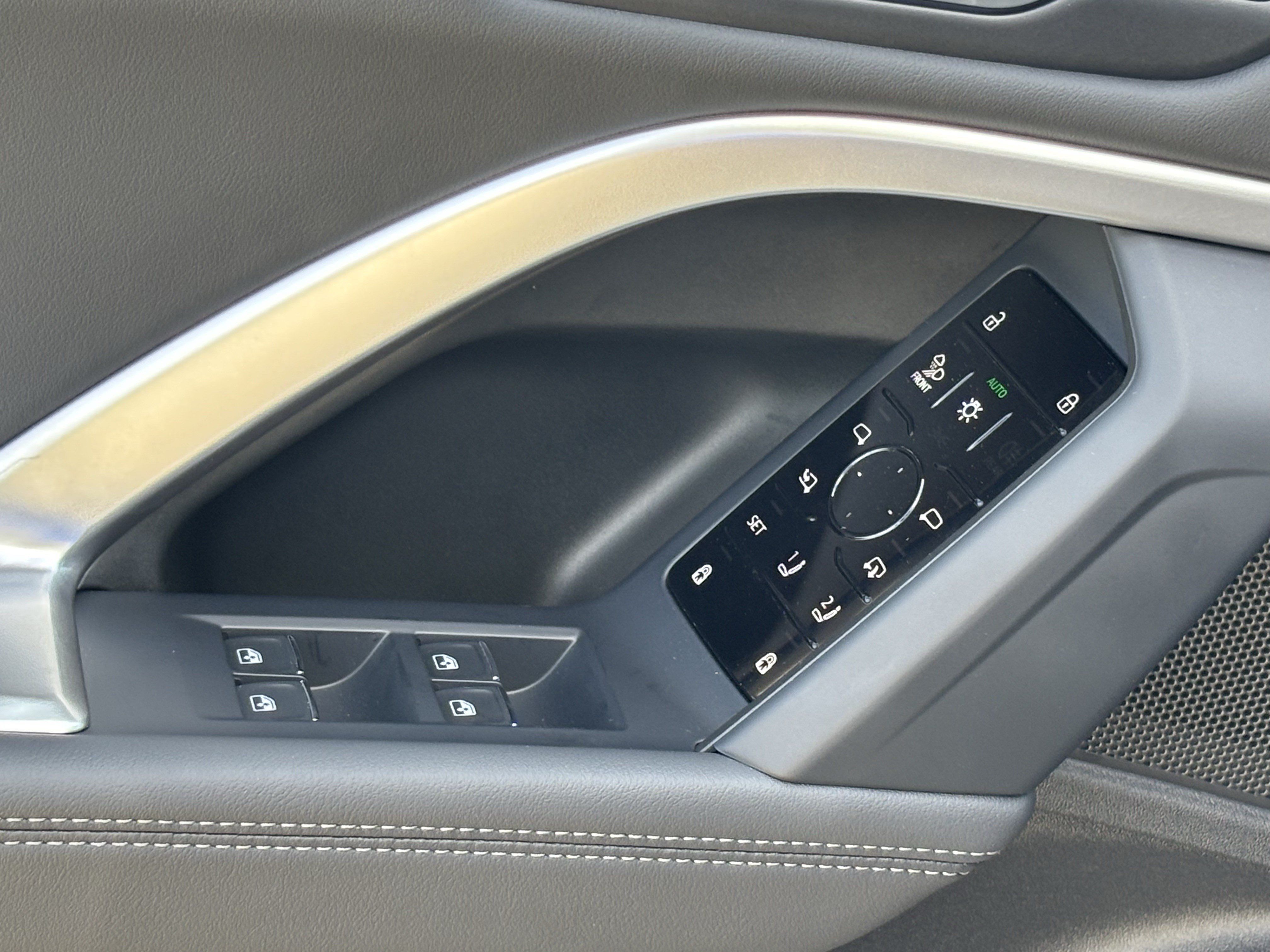 Certified 2025 Audi Q5 Premium AWD/4WD image 15
