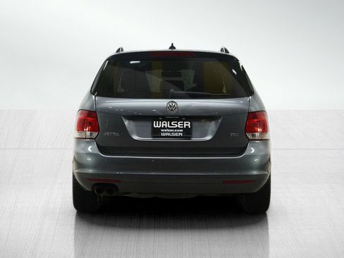 Used 2011 Volkswagen Jetta TDI image 4