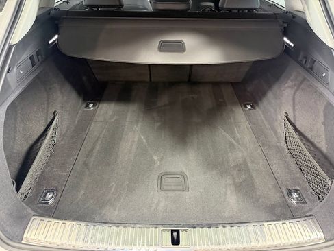 Used 2024 Audi Q8 e-tron Prestige w/ Prestige Package AWD/4WD image 31
