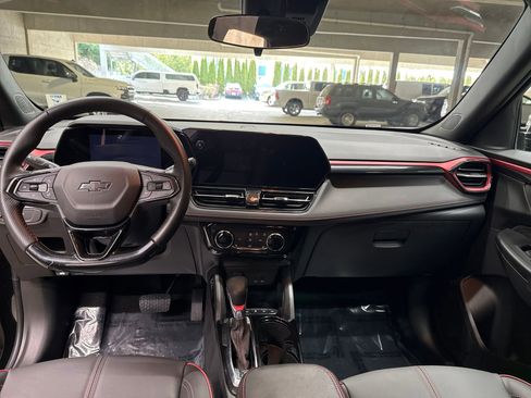 Used 2024 Chevrolet TrailBlazer RS w/ Driver Confidence Package image 22