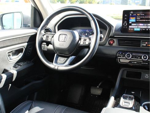 Used 2023 Honda Pilot Elite image 14