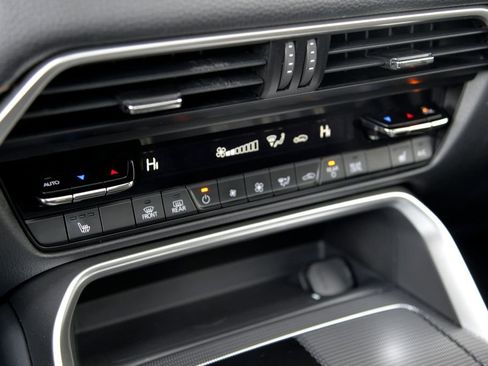 Certified 2024 MAZDA CX-90 Plug-In Hybrid w/ Premium Pkg image 24