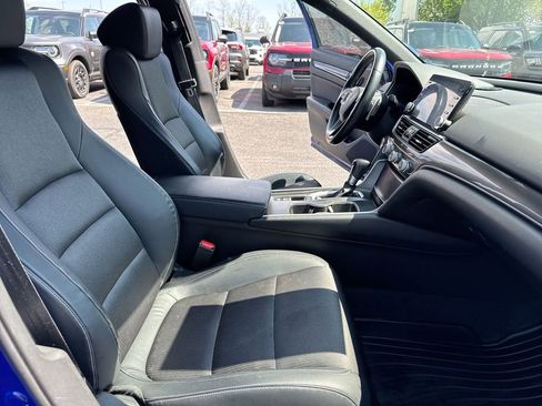 Used 2018 Honda Accord Sport image 21