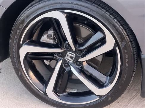 Used 2020 Honda Accord Sport image 9