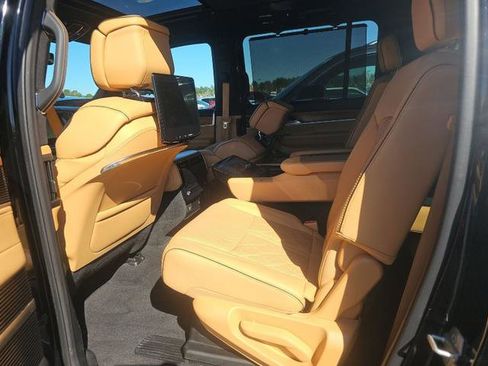 Used 2024 Jeep Grand Wagoneer Series III w/ Rear Seat Video Group 1 image 8