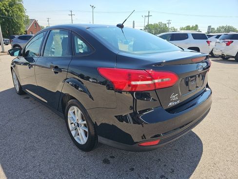 Used 2016 Ford Focus SE FWD image 5
