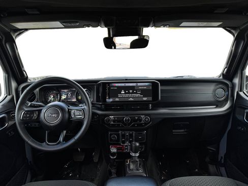 Used 2024 Jeep Wrangler Unlimited Rubicon 4xe w/ Technology Group AWD/4WD image 10
