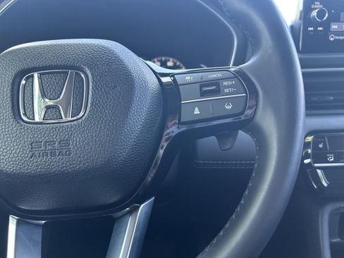 Used 2023 Honda Pilot Touring image 19