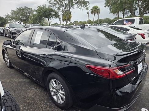 Used 2025 Toyota Camry LE w/ Convenience Package FWD image 4