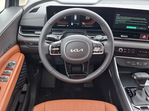 New 2026 Kia Carnival EX FWD image 7
