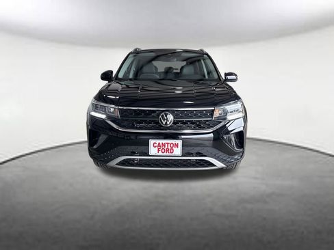 Used 2024 Volkswagen Taos SE image 8