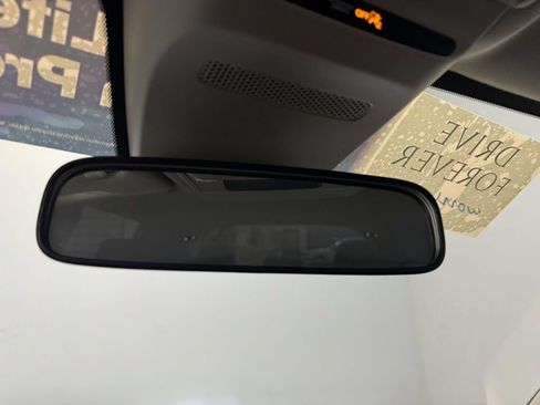 Used 2023 Honda HR-V LX image 25