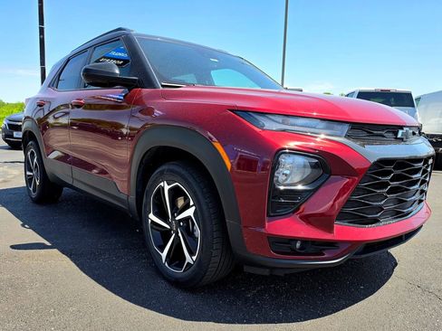 Used 2023 Chevrolet TrailBlazer RS w/ Sun and Liftgate Package AWD/4WD image 12