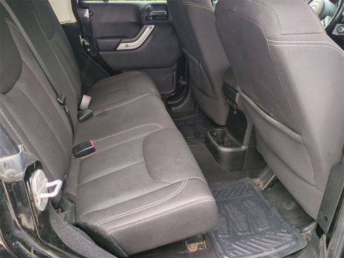 Used 2014 Jeep Wrangler Unlimited Sahara w/ Dual Top Group image 19