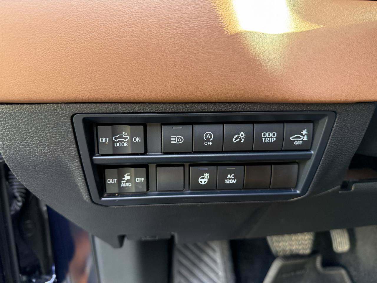 Used 2025 Toyota Tundra 1794 Edition AWD/4WD image 25