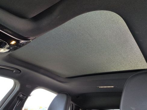 Used 2024 Mercedes-Benz GLC 300 4MATIC image 13