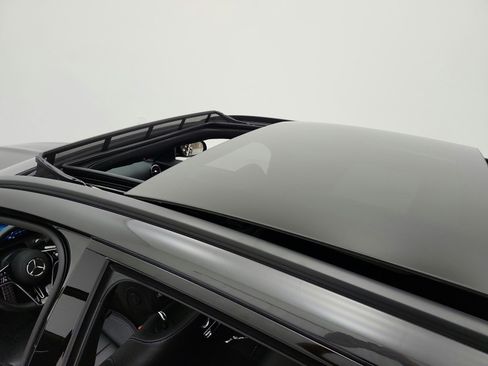 Certified 2022 Mercedes-Benz E 450 4MATIC All-Terrain Wagon image 11