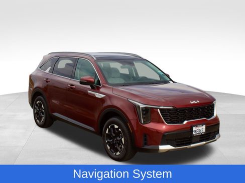 Used 2024 Kia Sorento S w/ Panoramic Sunroof Package AWD/4WD image 2