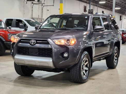 Used 2021 Toyota 4Runner TRD Off-Road Premium AWD/4WD image 4
