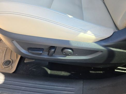 Used 2019 INFINITI QX50 Luxe w/ Navigation Package image 13