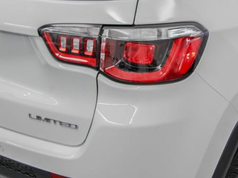 Used 2024 Jeep Compass Limited AWD/4WD image 10