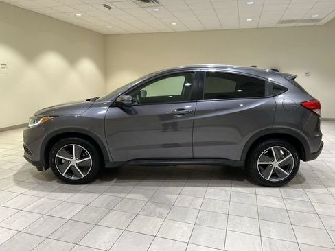 Used 2022 Honda HR-V EX image 2