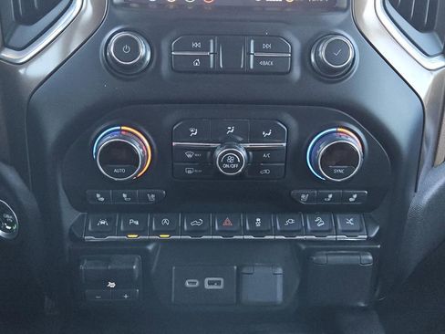 Certified 2020 Chevrolet Silverado 1500 High Country w/ Technology Package image 13