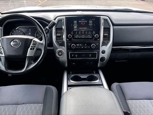 Used 2020 Nissan Titan SV w/ SV Convenience Package image 14