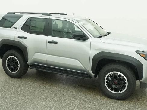 Certified 2026 Toyota 4Runner TRD Off-Road Premium AWD/4WD image 12
