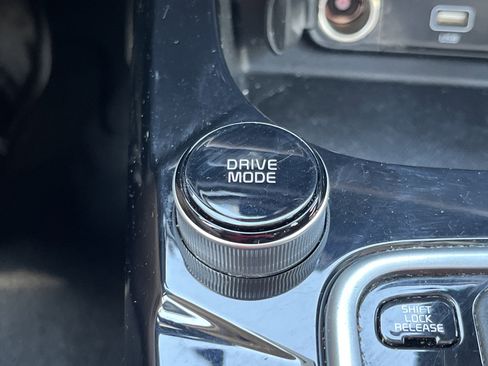 Used 2022 Kia Seltos S FWD image 9