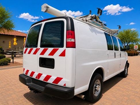 Used 2013 Chevrolet Express 2500 RWD image 8