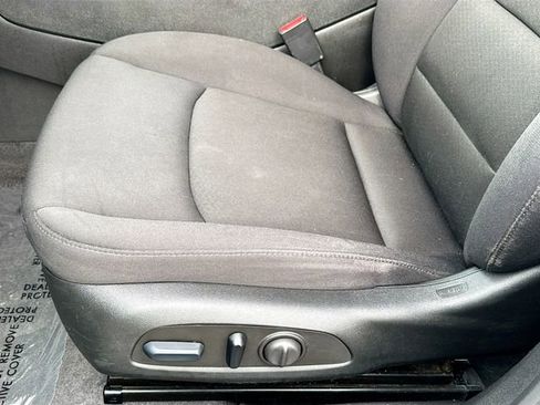 Used 2023 Chevrolet Malibu LT FWD image 18