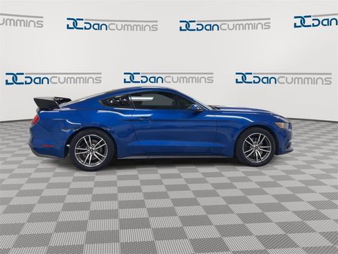 Used 2017 Ford Mustang Coupe image 9