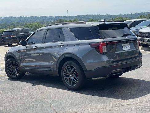 Certified 2026 Ford Explorer ST-Line w/ ST-Line Street Pack RWD image 6