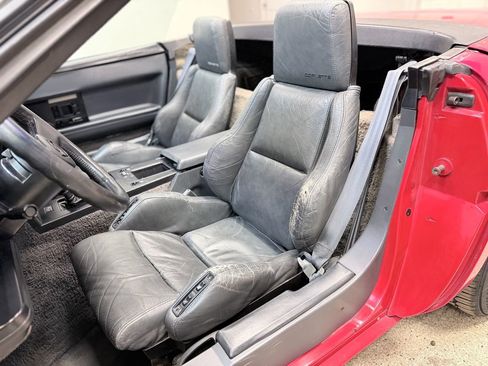 Used 1986 Chevrolet Corvette Convertible image 25