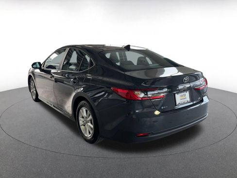 Used 2025 Toyota Camry LE image 11