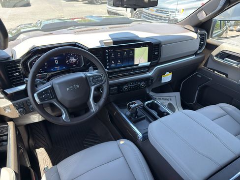 New 2026 Chevrolet Silverado 1500 LT Trail Boss w/ LT Trail Boss Premium Package AWD/4WD image 16