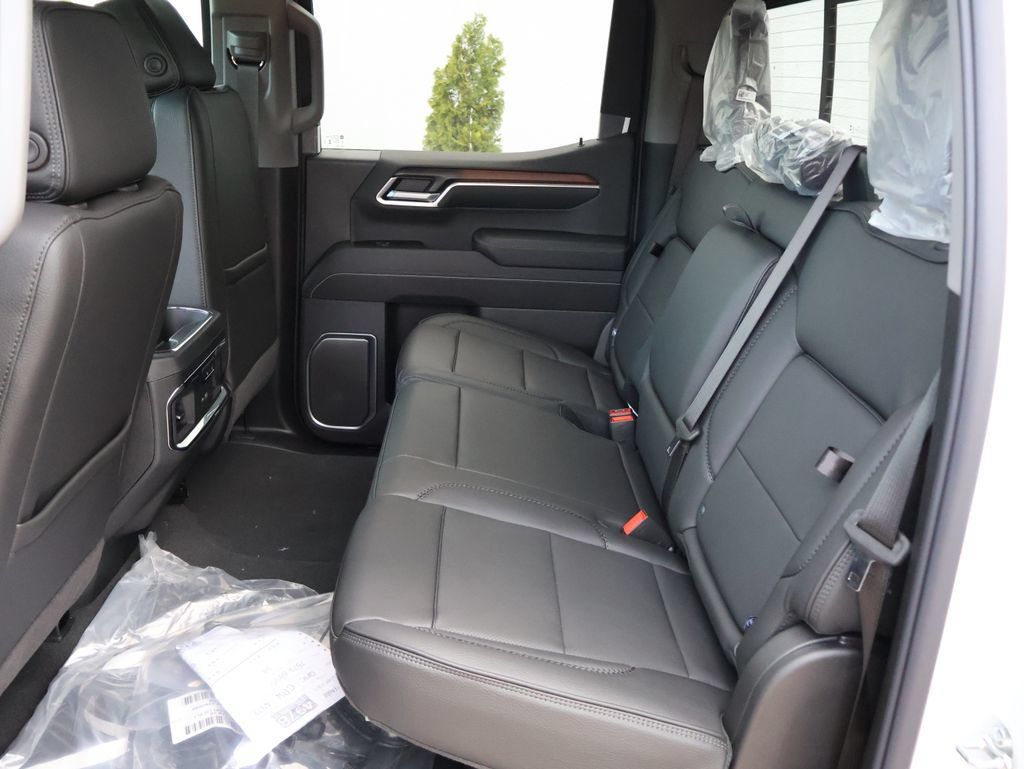 New 2026 GMC Sierra 1500 Denali w/ Technology Package AWD/4WD image 8