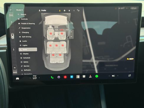 Used 2024 Tesla Model X AWD/4WD image 31