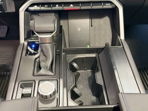 Certified 2025 Toyota Tundra Platinum AWD/4WD image 15