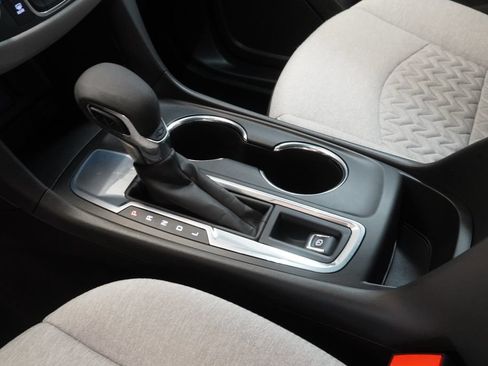 Used 2024 Chevrolet Equinox LS FWD image 22