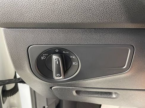Used 2021 Volkswagen Tiguan SEL w/ 3rd Row Seat Package AWD/4WD image 16