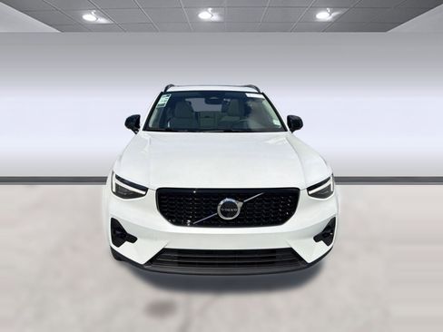 New 2026 Volvo XC40 B5 Plus w/ Protection Package Premier image 6
