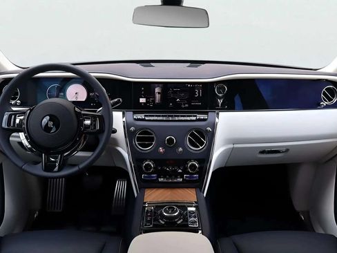 Certified 2026 Rolls-Royce Cullinan AWD/4WD image 16