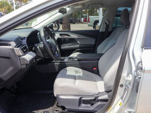 Used 2025 Toyota Camry LE AWD/4WD image 8