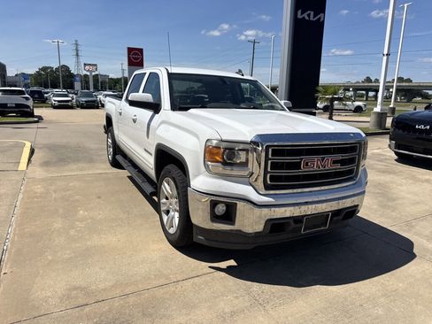 Used 2015 GMC Sierra 1500 SLE w/ SLE Value Package RWD image 9